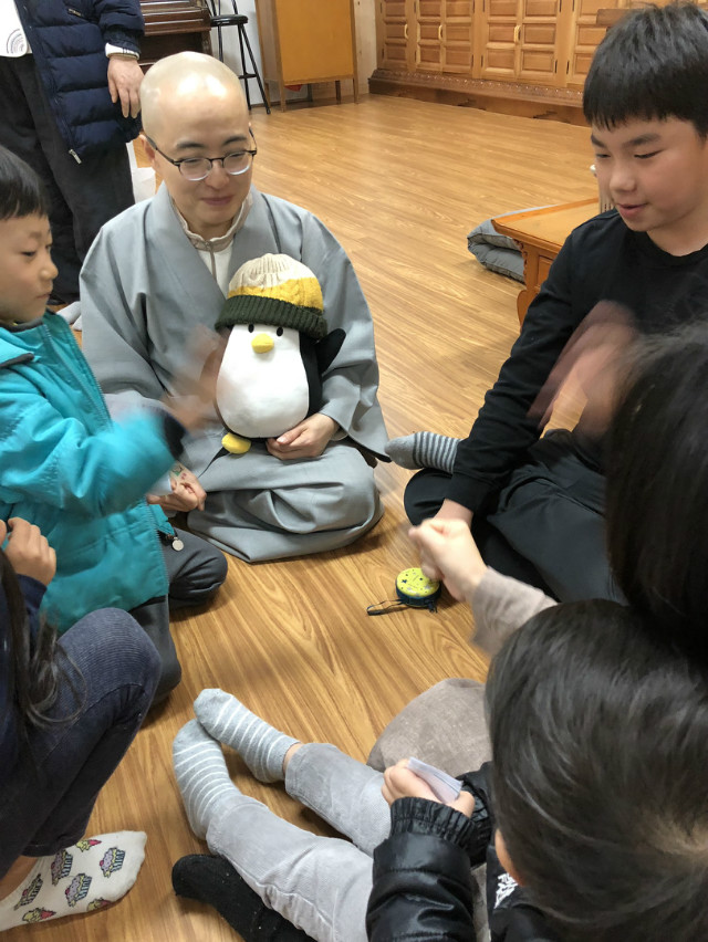 KakaoTalk_Moim_7gulbIeub6107Y3bjmDP85Khwk3XA6.jpg