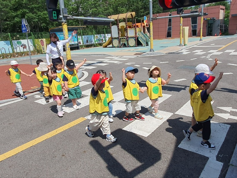 KakaoTalk_20250612_132738138_06.jpg