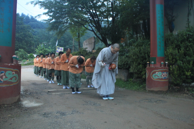 small_22삼보일배.JPG